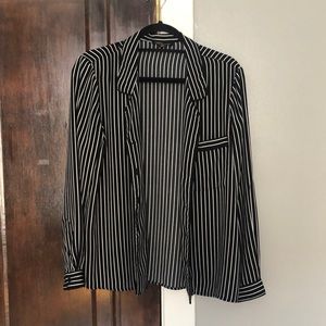 Long sleeve blouse. Size small.